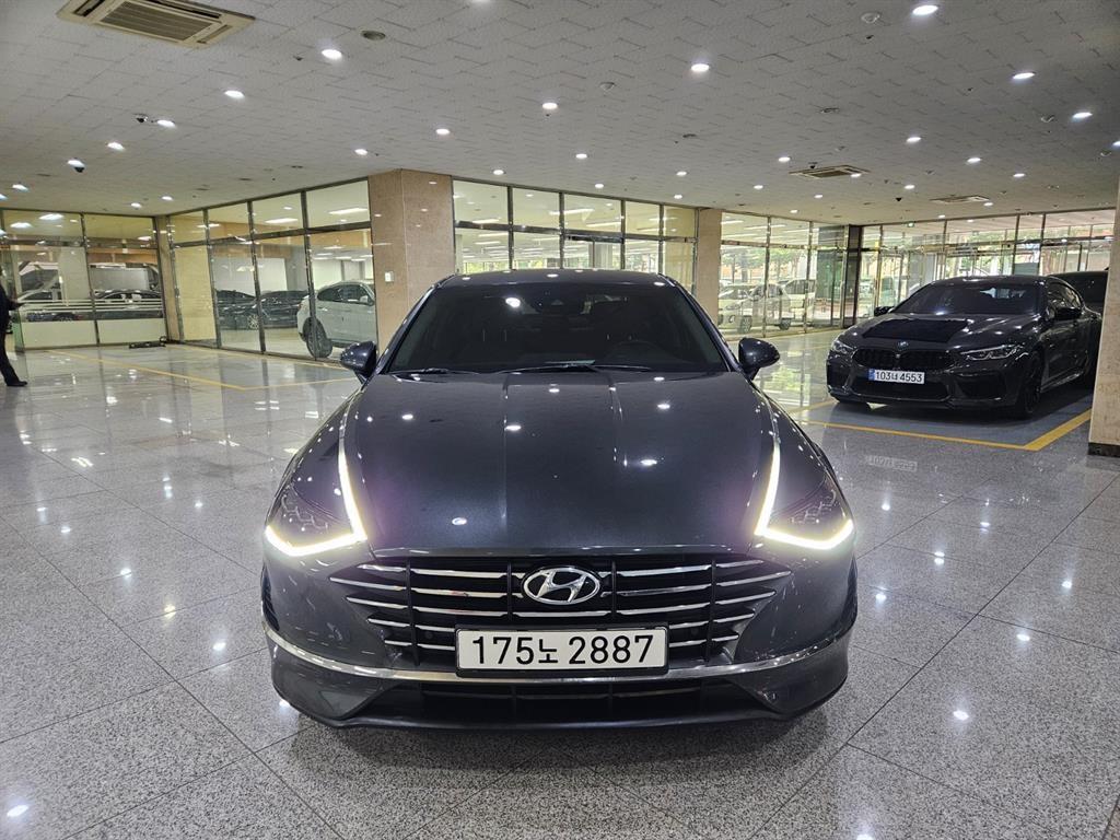 HYUNDAI Sonata - Vista 2