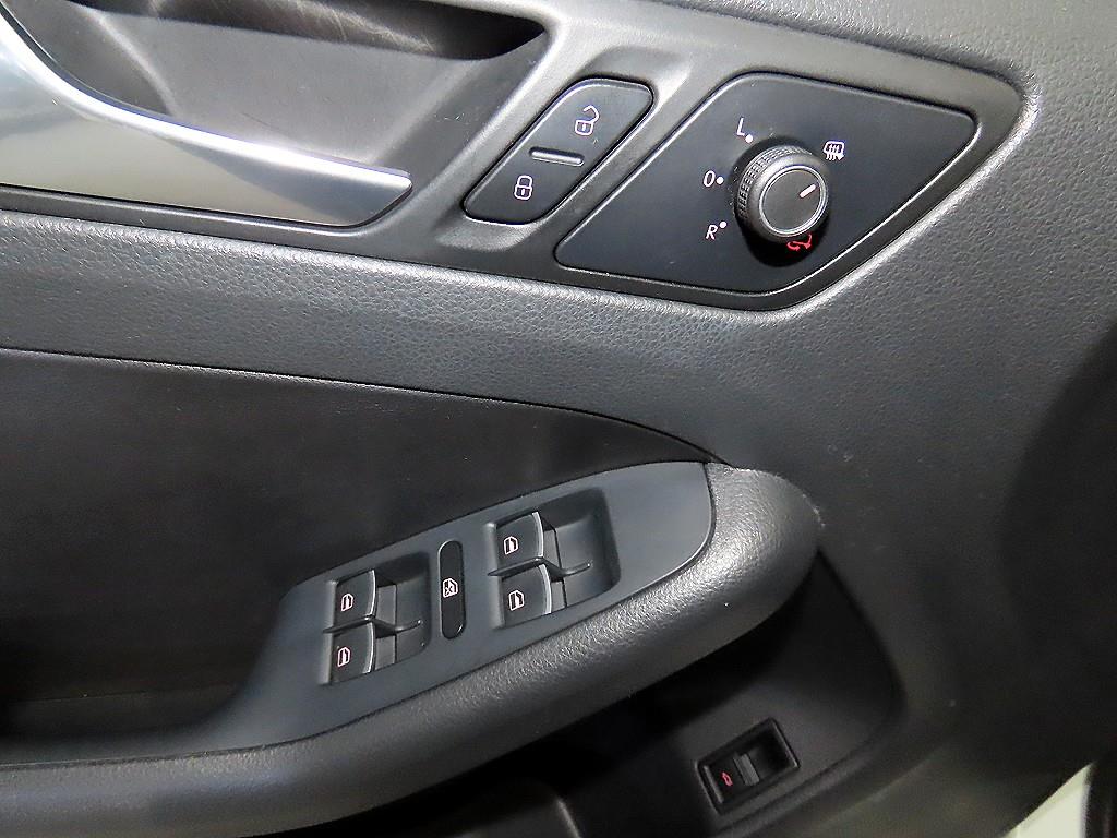 Volkswagen Jetta 2015 Blanco - Importación desde Corea - HF Imports Iquique - Foto 13