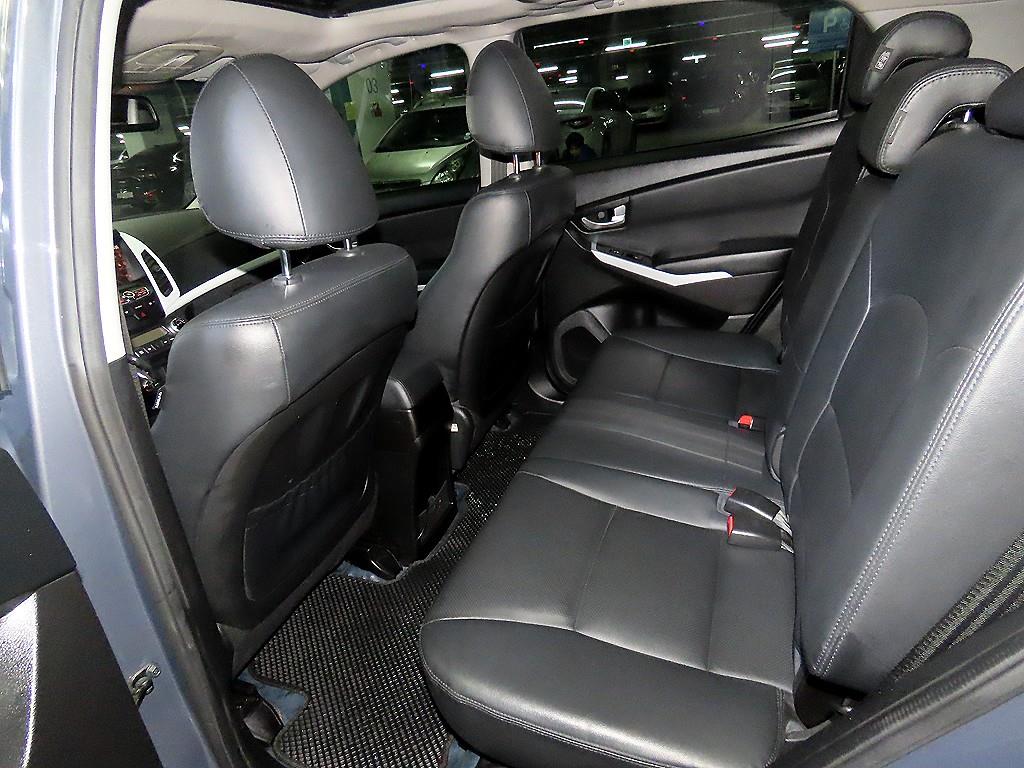 Ssangyong Korando - Vista 7