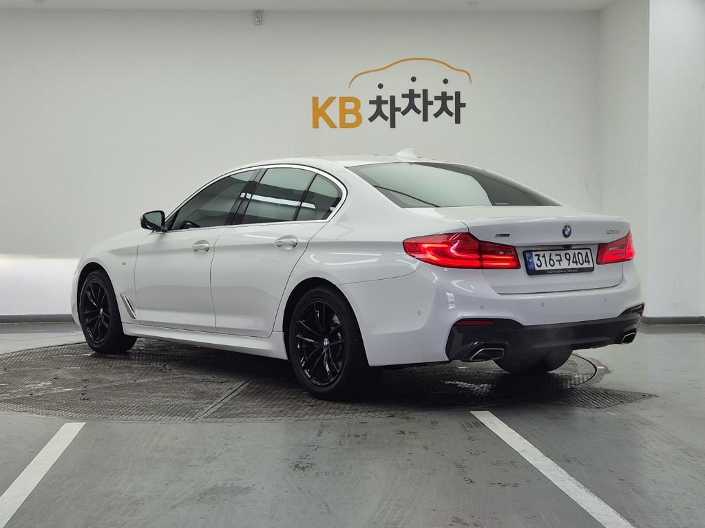 BMW 5 Series - Vista 3