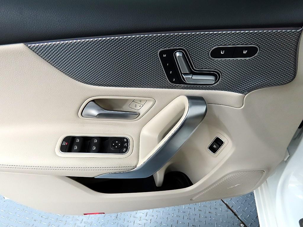 Mercedes Benz A Class - Vista 11