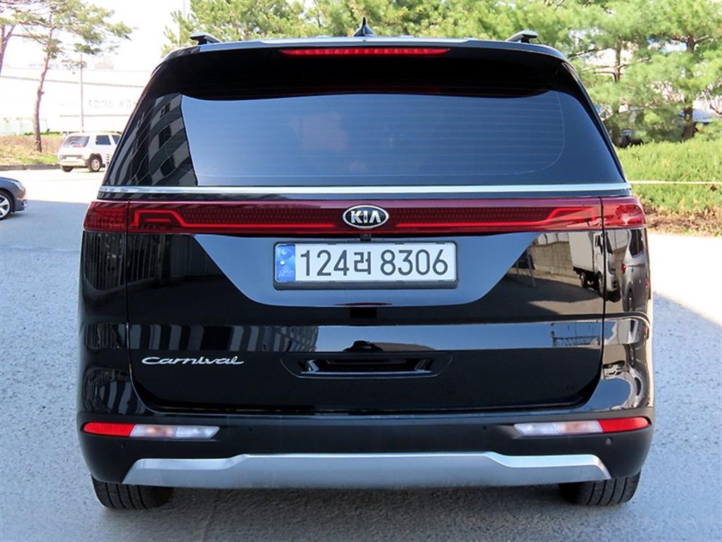 KIA Carnival - Vista 4