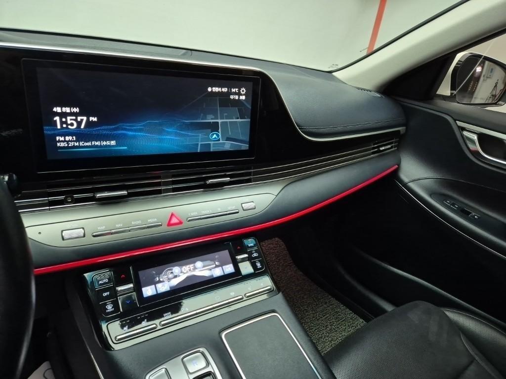 HYUNDAI Grandeur - Vista 10