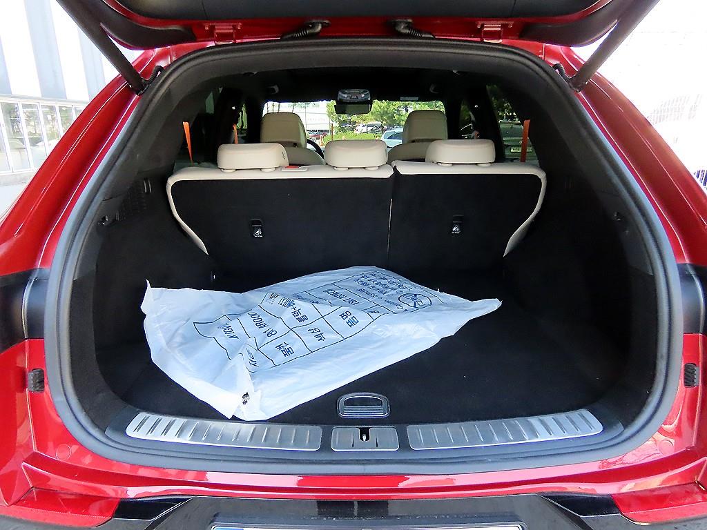 Genesis GV70 2025 Rojo - Importación desde Corea - HF Imports Iquique - Foto 16