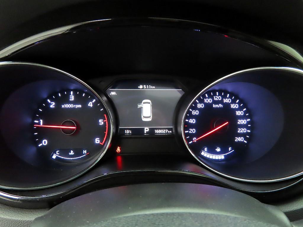 KIA Carnival - Vista 5