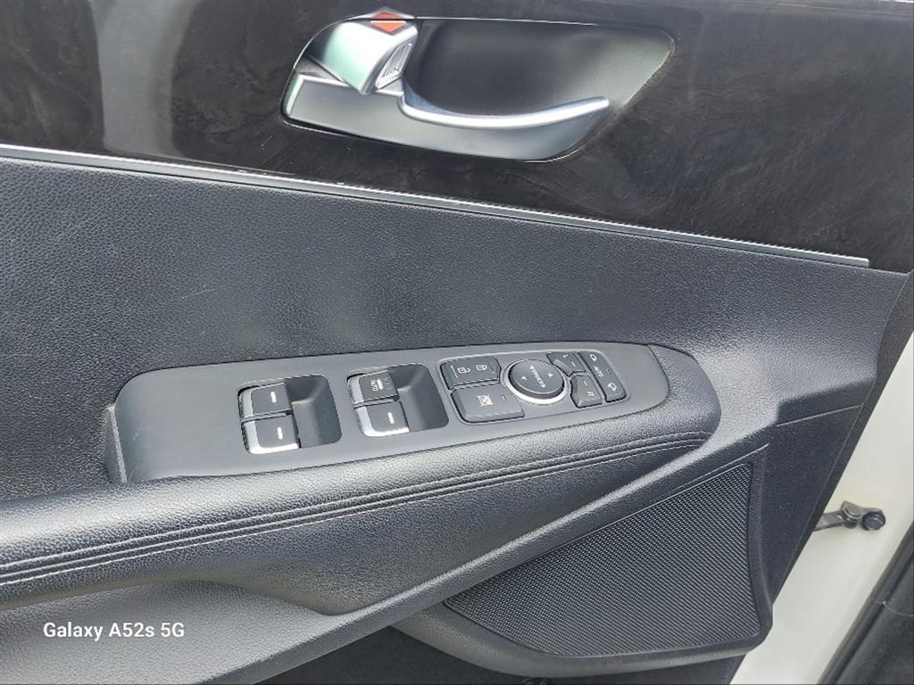 KIA Sorento - Vista 8