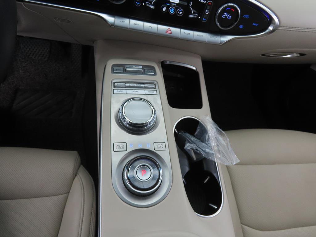 Genesis GV70 - Vista 11