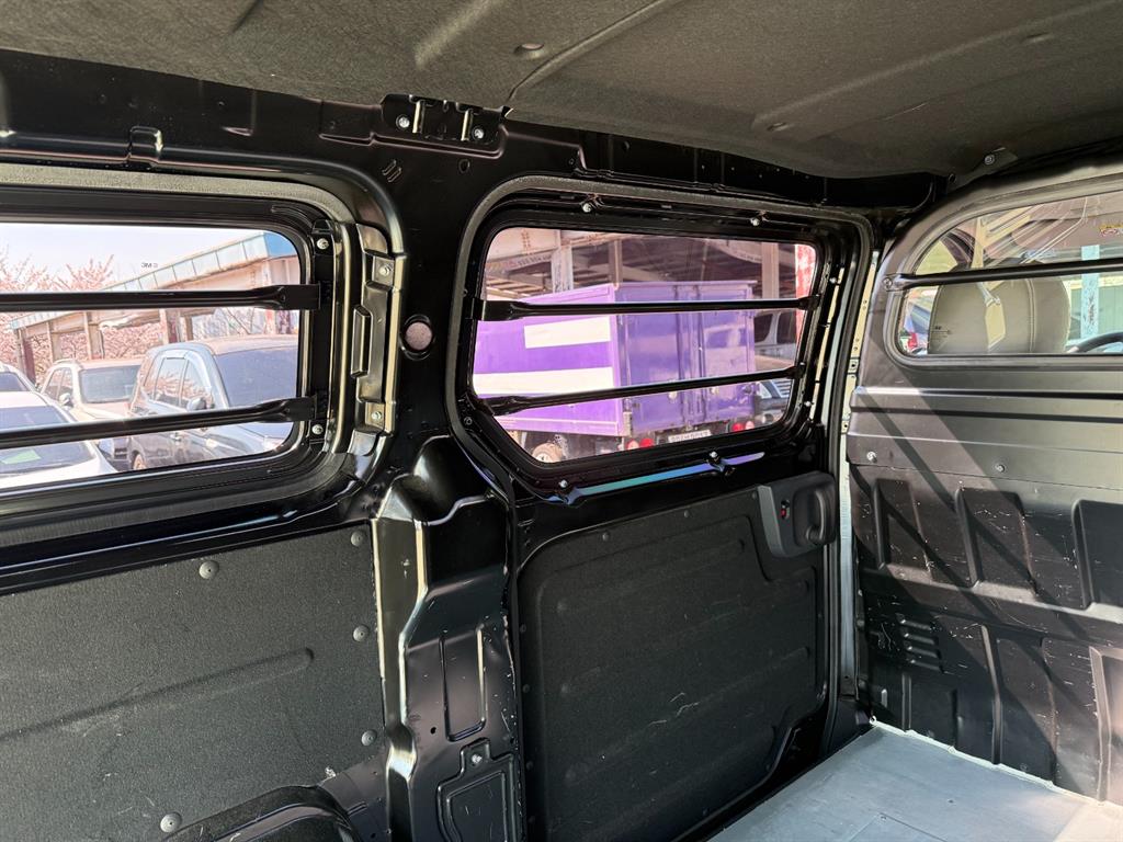 HYUNDAI Starex 2017 Negro - Importación desde Corea - HF Imports Iquique - Foto 15