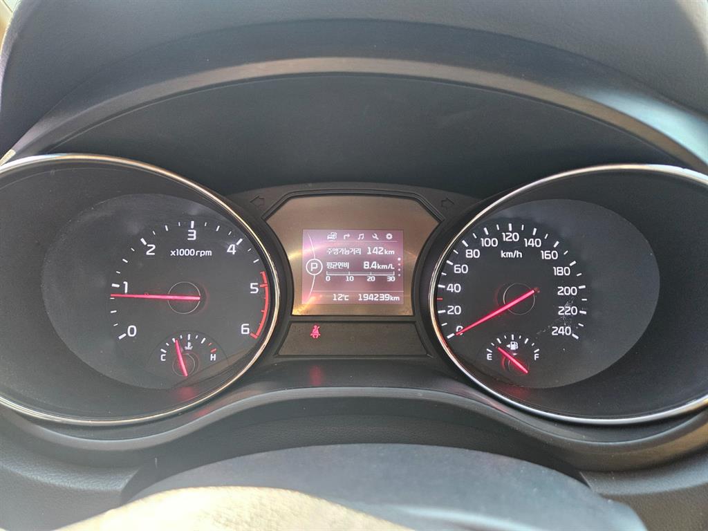 KIA Carnival - Vista 9