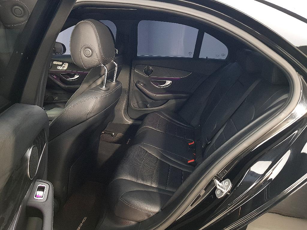 Mercedes Benz C Class - Vista 8