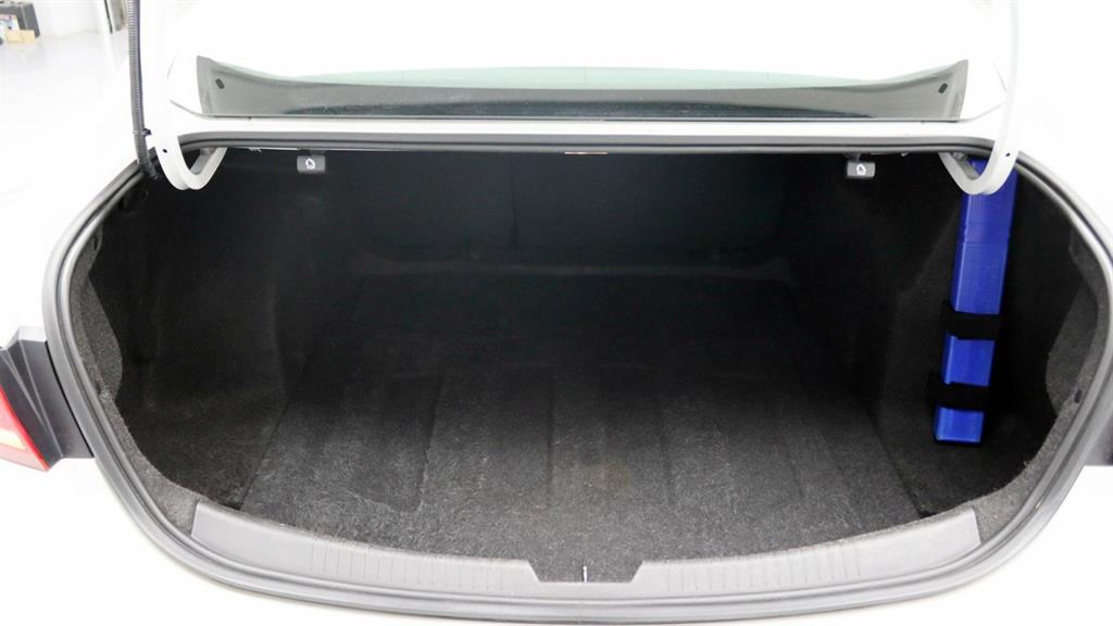 Chevrolet Malibu 2017 Blanco - Importación desde Corea - HF Imports Iquique - Foto 10