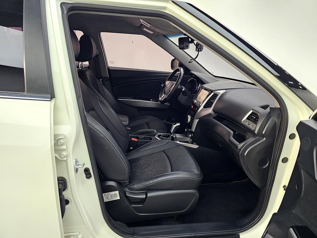 Ssangyong Tivoli - Vista 11