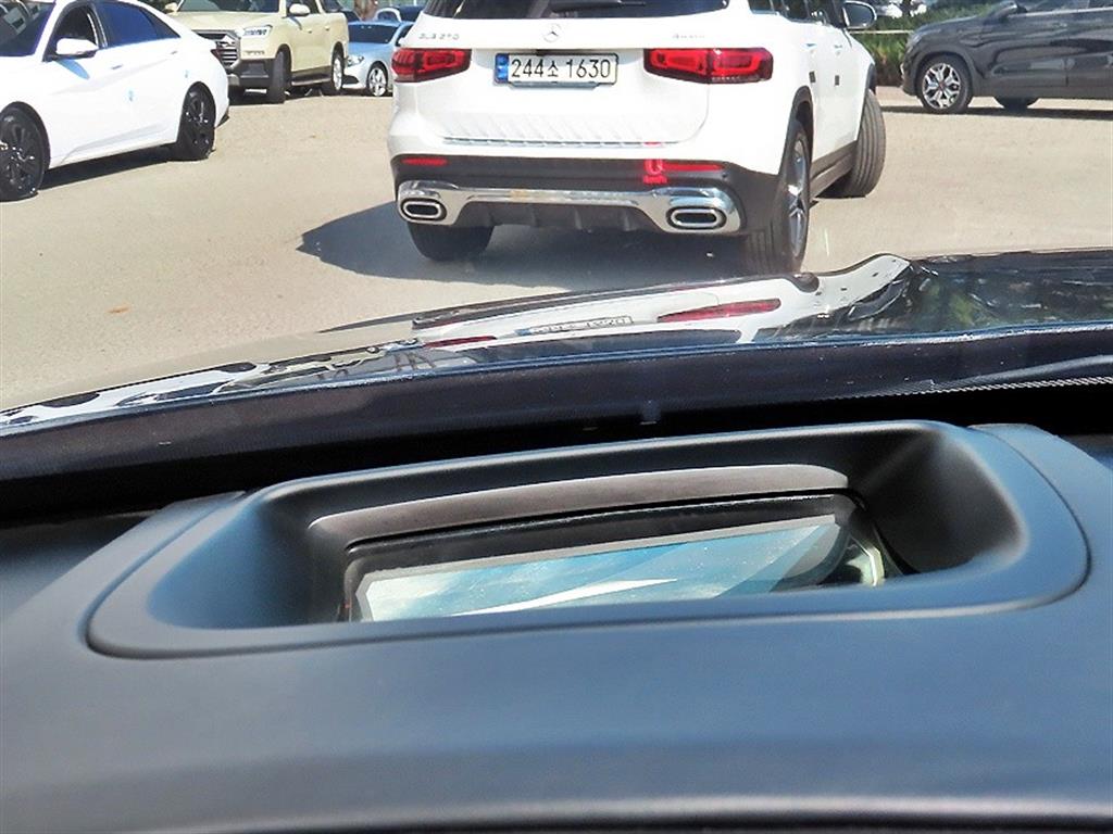 Jaguar XF - Vista 10