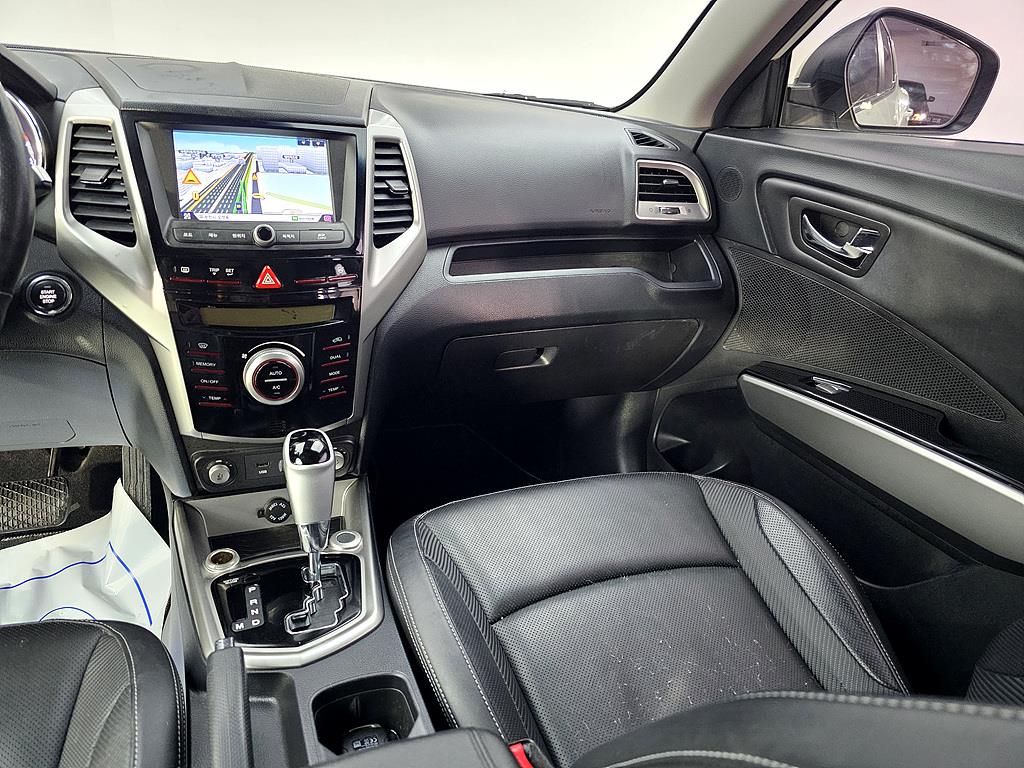 Ssangyong Tivoli - Vista 10