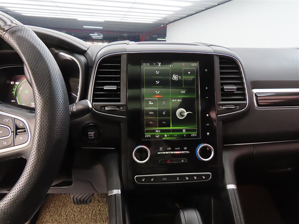 SAMSUNG QM6 - Vista 12