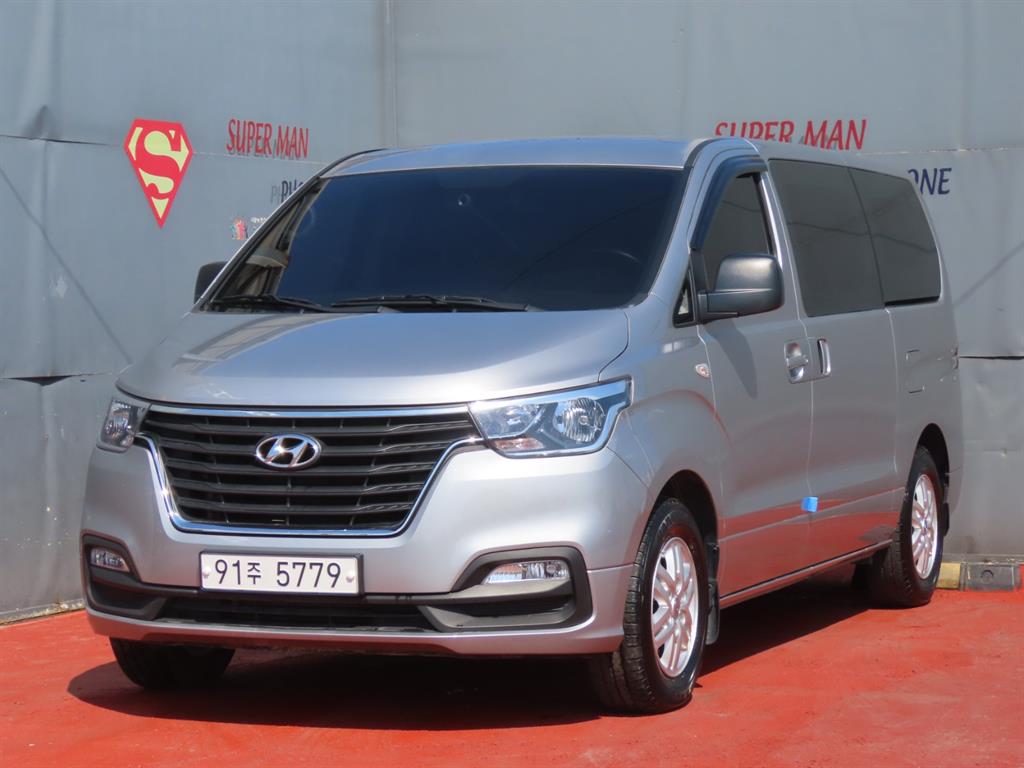 HYUNDAI Starex 2019 Plateado - Importación desde Corea - HF Imports Iquique - Foto 1