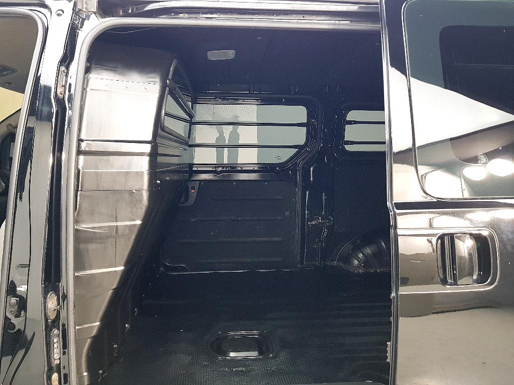 HYUNDAI Starex - Vista 9