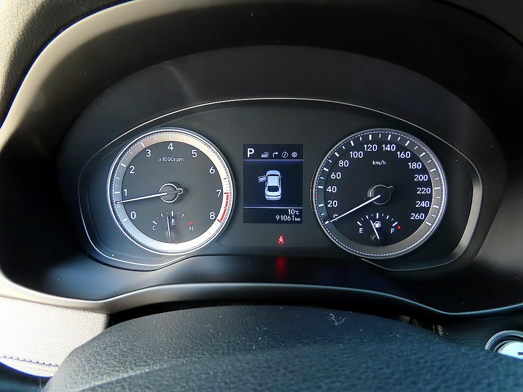 HYUNDAI Grandeur - Vista 9