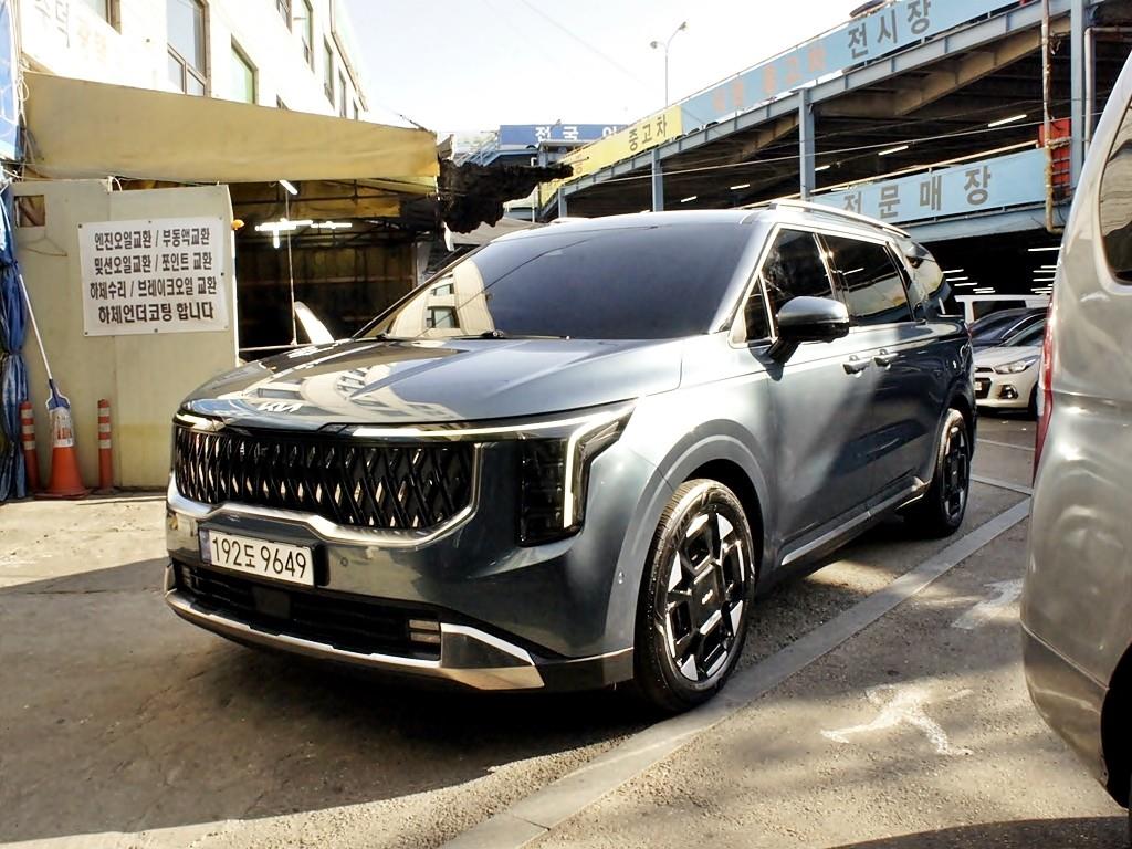 KIA Carnival - Vista 3