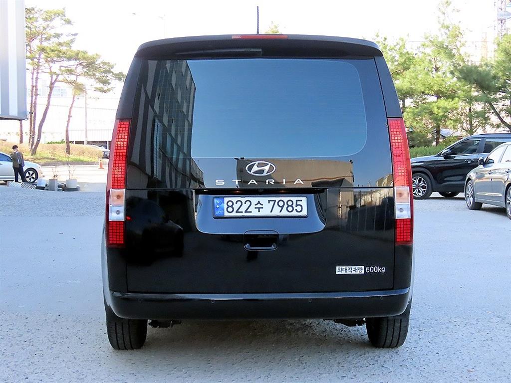 HYUNDAI Staria - Vista 4