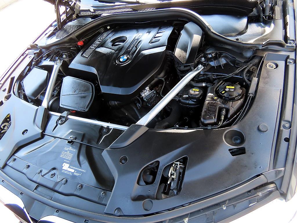 BMW 5 Series 2018 Gris - Importación desde Corea - HF Imports Iquique - Foto 19