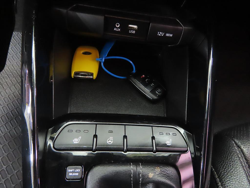 KIA Stonic 2018 Amarillo - Importación desde Corea - HF Imports Iquique - Foto 15