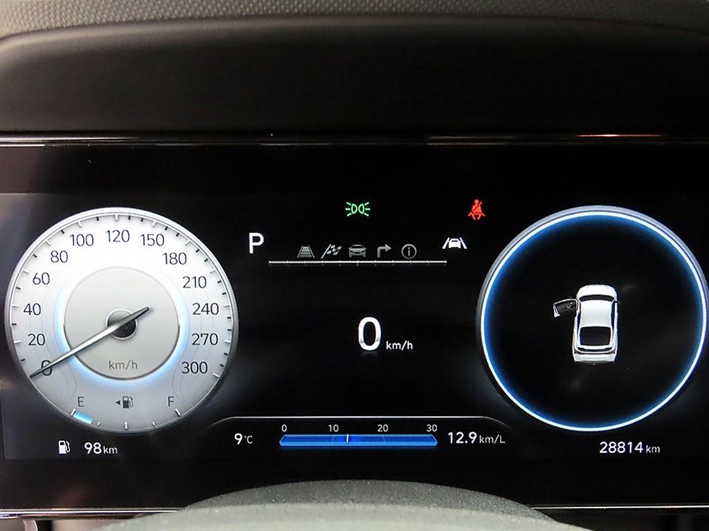 HYUNDAI Avante - Vista 8