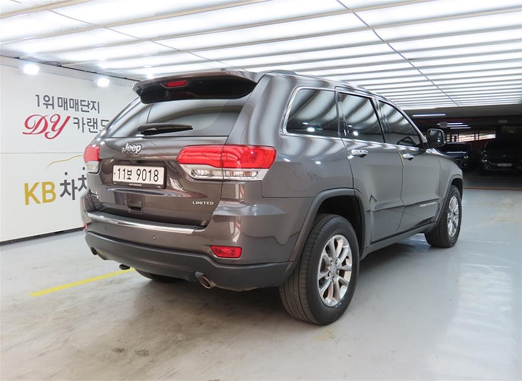 Jeep Cherokee - Vista 4