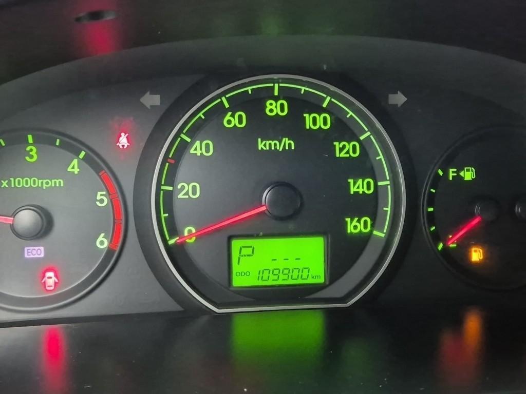 HYUNDAI Starex - Vista 6