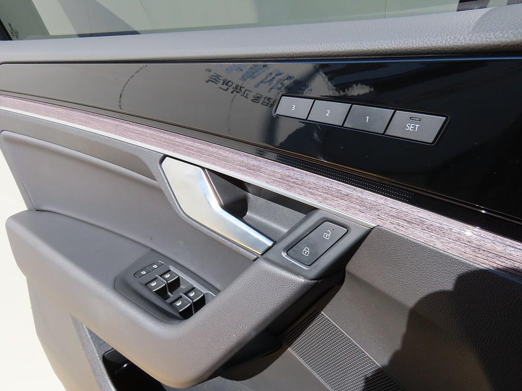 Volkswagen Touareg 2023 Azul - Importación desde Corea - HF Imports Iquique - Foto 16