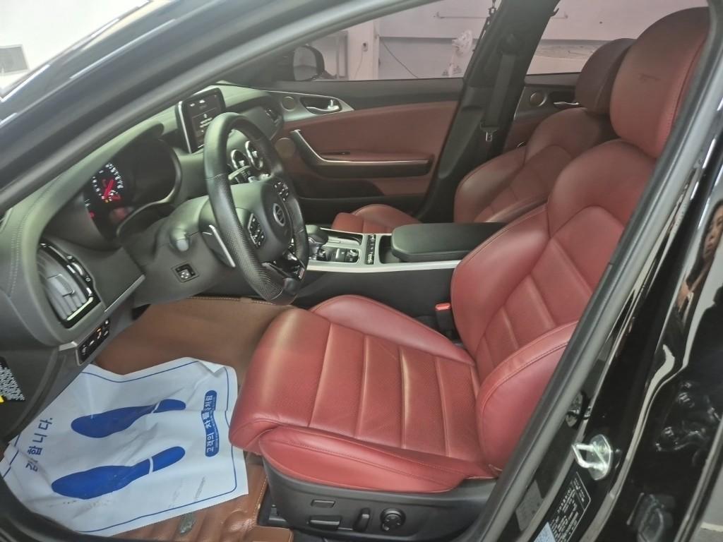 KIA Stinger - Vista 11