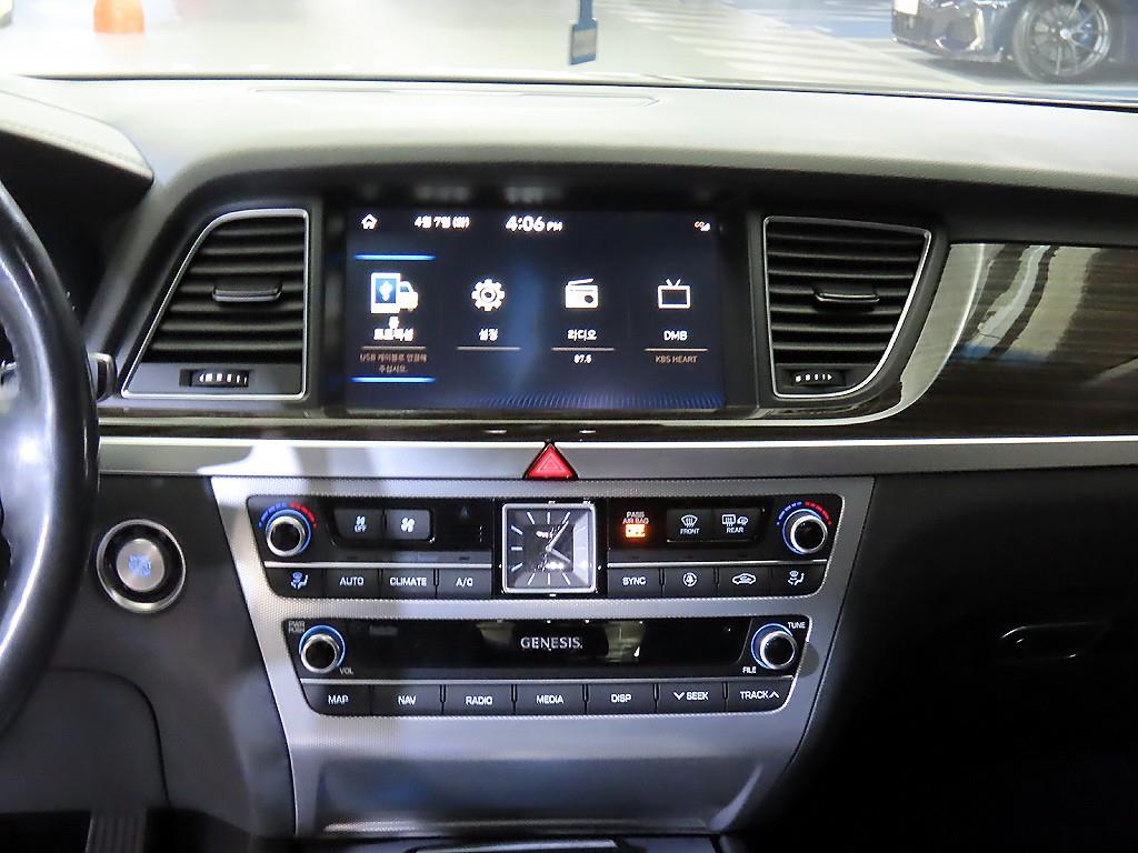 Genesis G80 - Vista 11