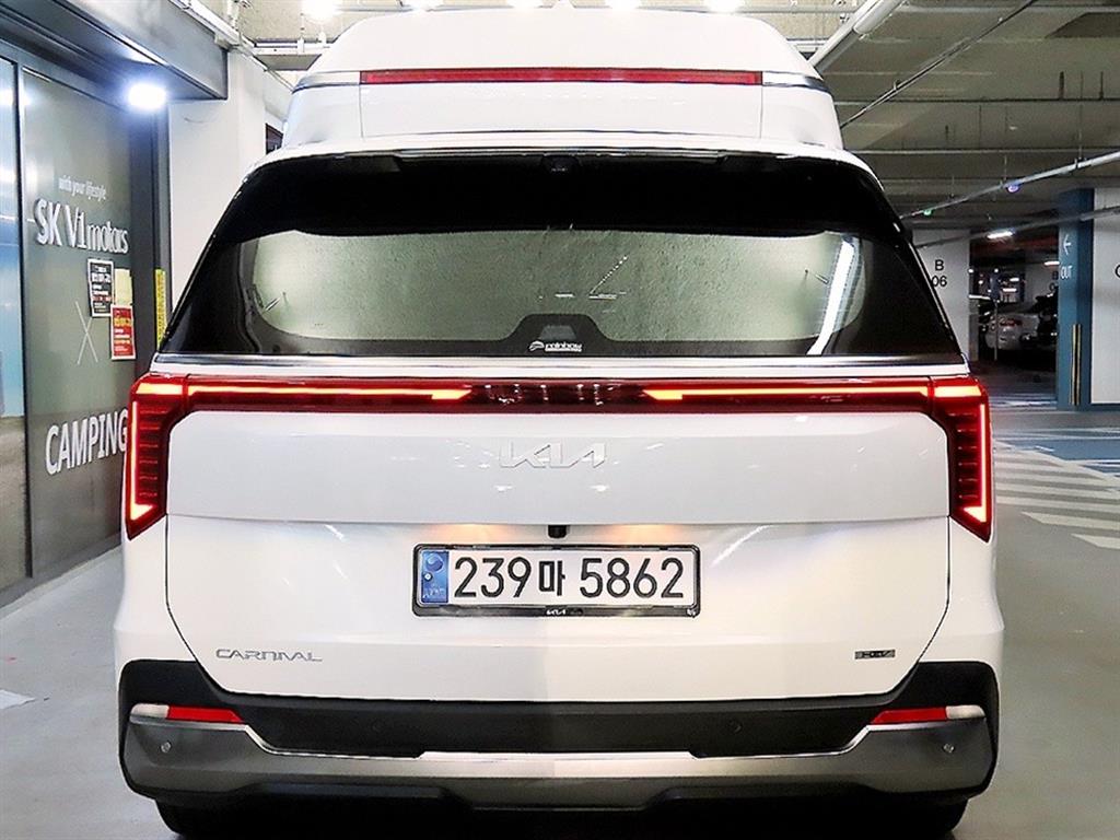 KIA Carnival - Vista 5
