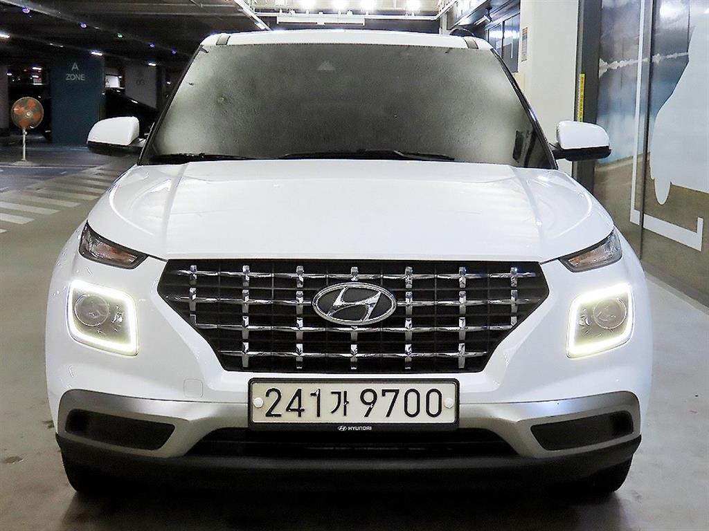 HYUNDAI Venue - Vista 2