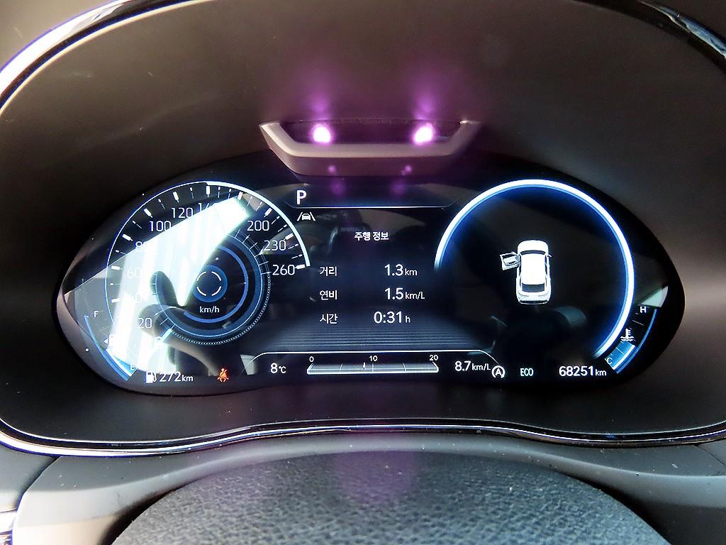 Genesis GV70 - Vista 9