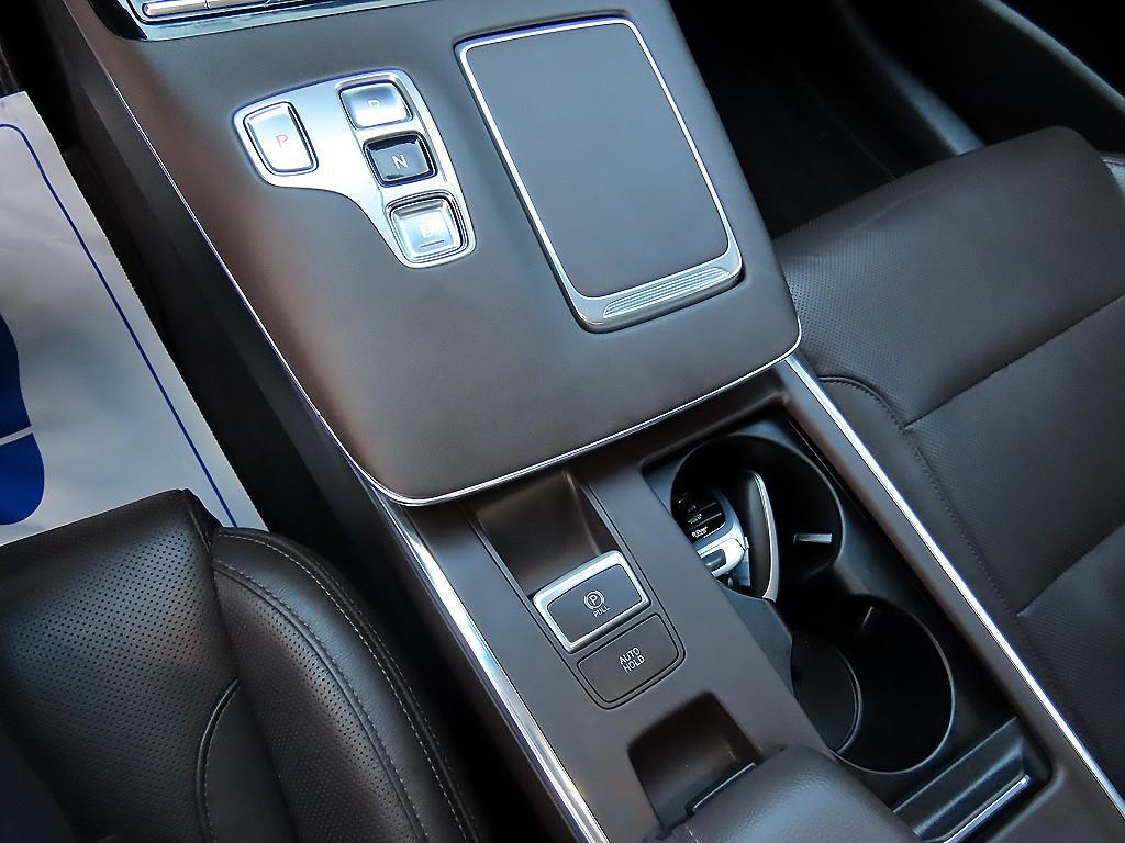 HYUNDAI Grandeur - Vista 10