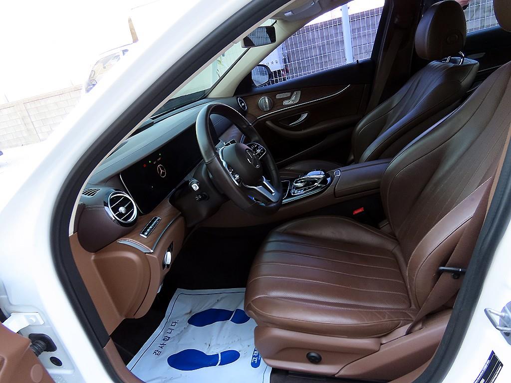 Mercedes Benz E class - Vista 5