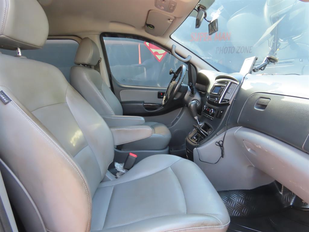 HYUNDAI Starex 2021 Plateado - Importación desde Corea - HF Imports Iquique - Foto 12