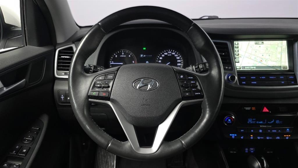 HYUNDAI Tucson - Vista 10