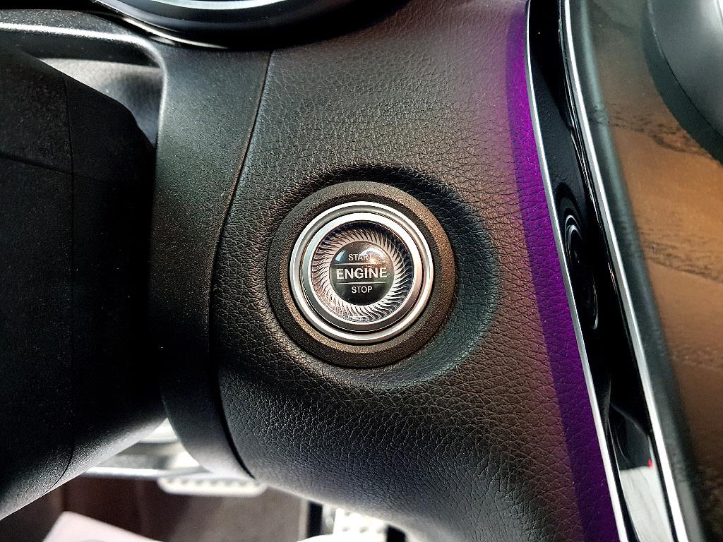 Mercedes Benz C Class 2019 Negro - Importación desde Corea - HF Imports Iquique - Foto 14