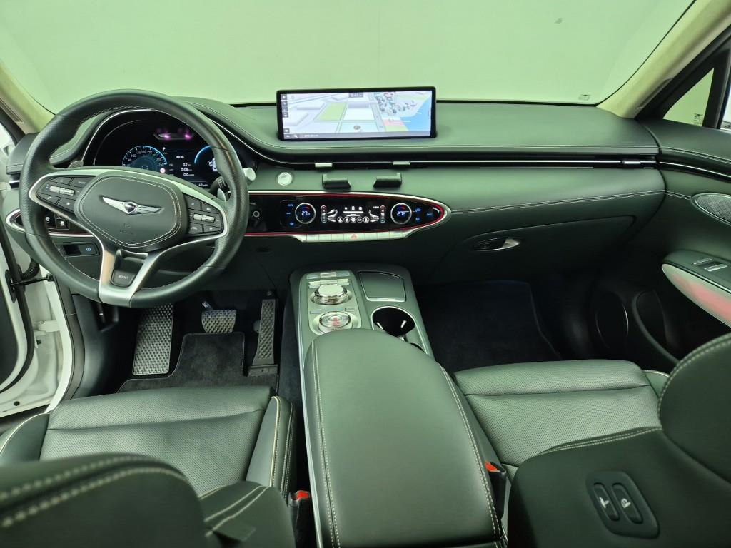 Genesis GV70 - Vista 5