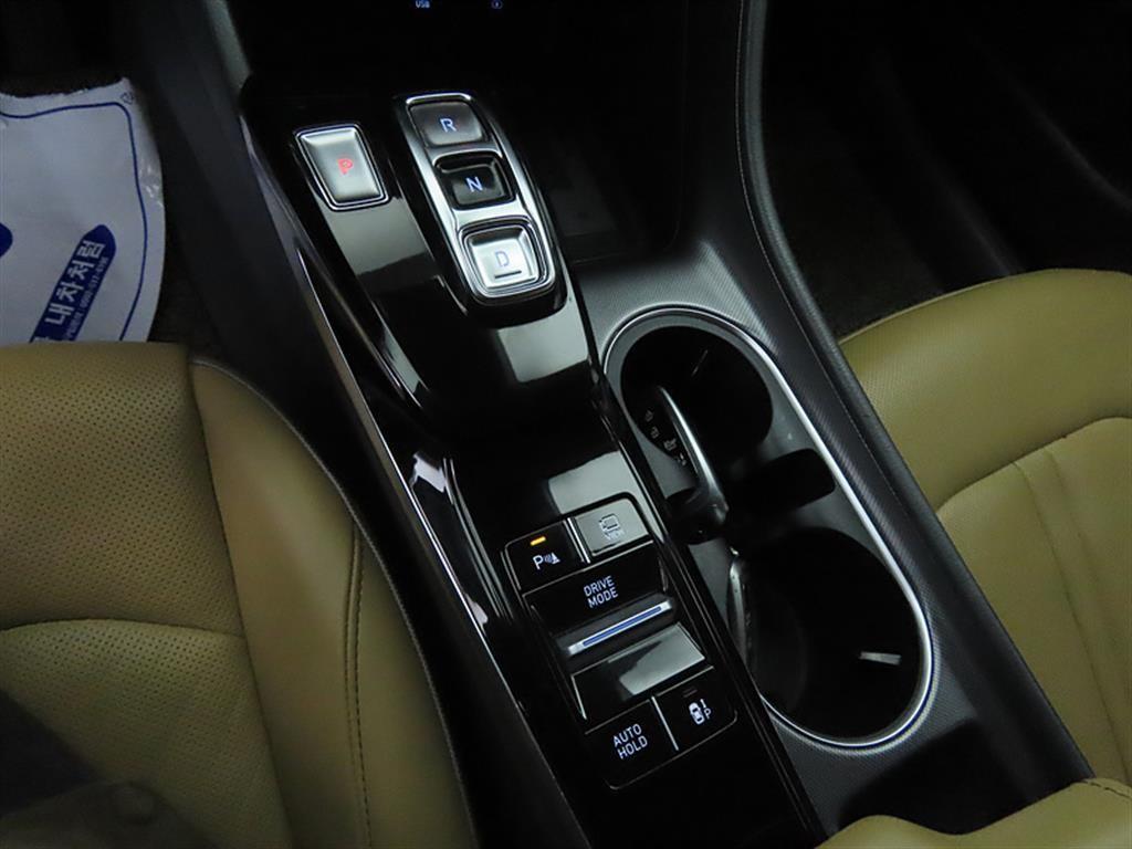 HYUNDAI Sonata - Vista 11