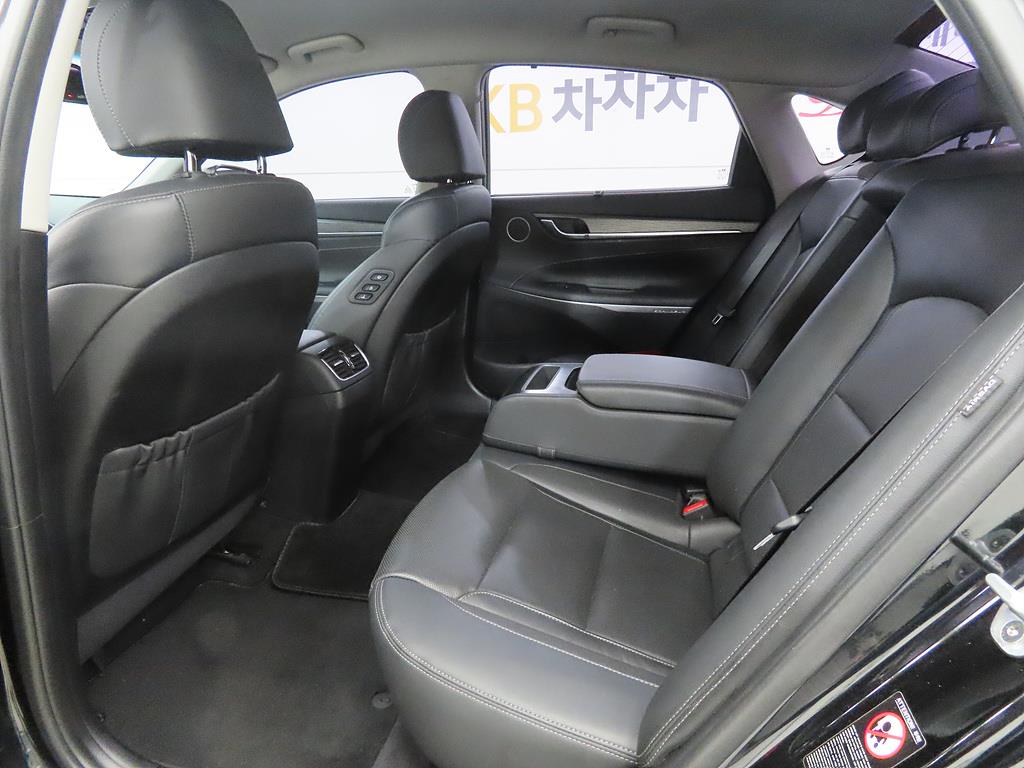 HYUNDAI Grandeur - Vista 6