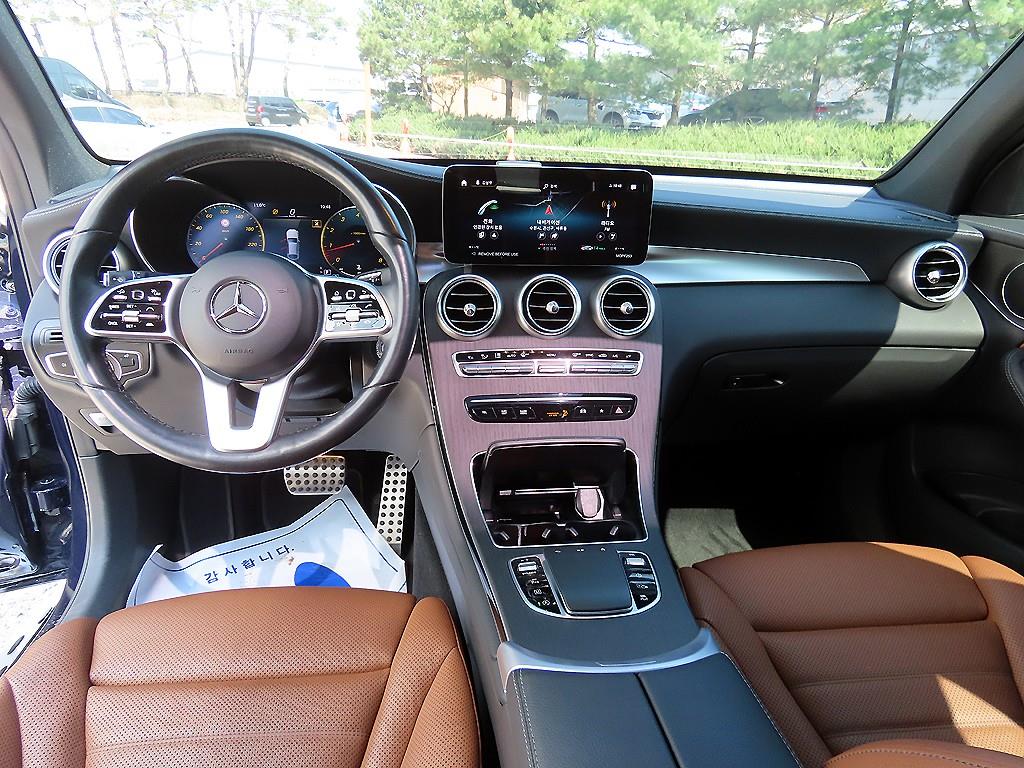 Mercedes Benz GLC Class - Vista 7