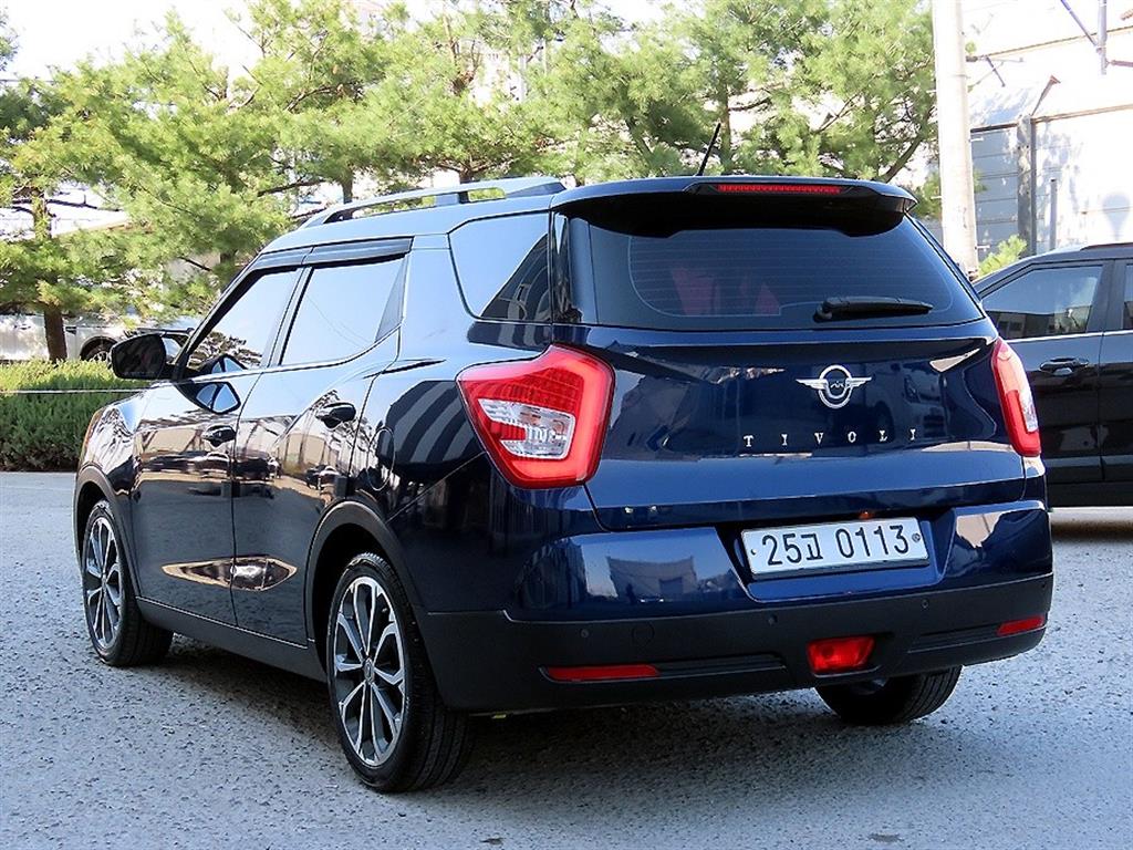 Ssangyong Tivoli - Vista 3