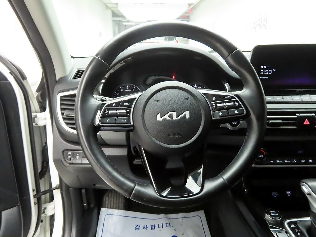 KIA Seltos - Vista 8