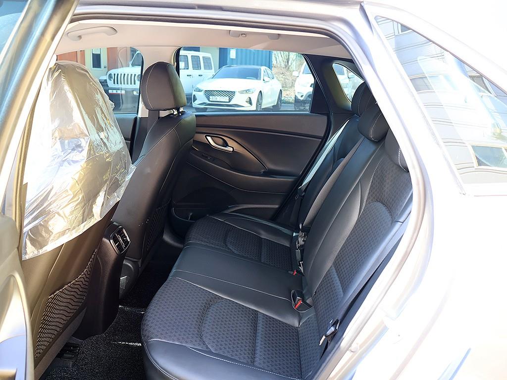 HYUNDAI i30 2018 Gris - Importación desde Corea - HF Imports Iquique - Foto 13