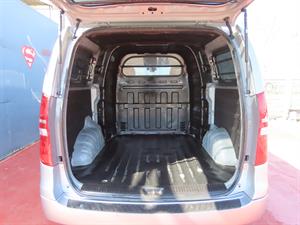 HYUNDAI Starex - Vista 10