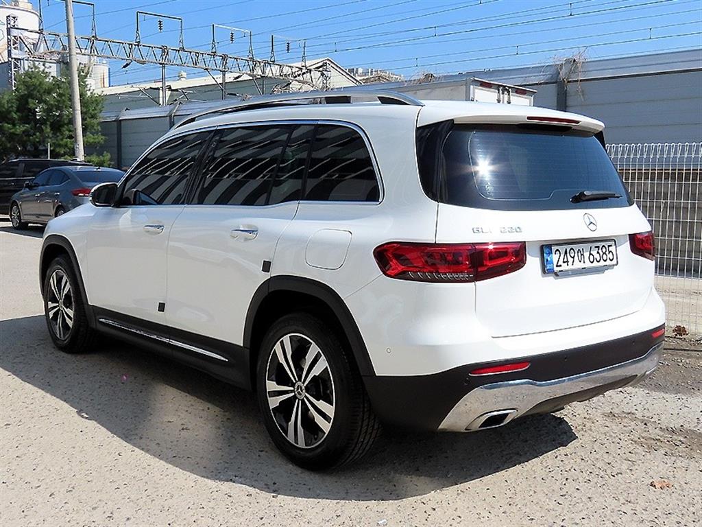 Mercedes Benz GLB Class - Vista 3