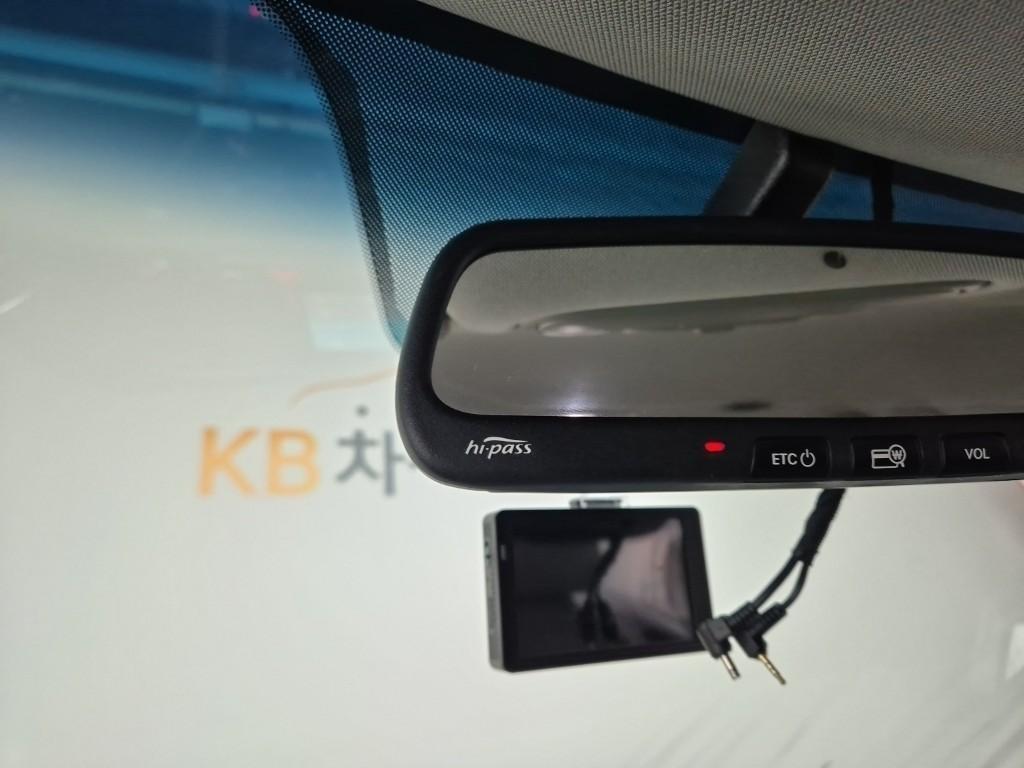 KIA Carnival 2016 Blanco - Importación desde Corea - HF Imports Iquique - Foto 16